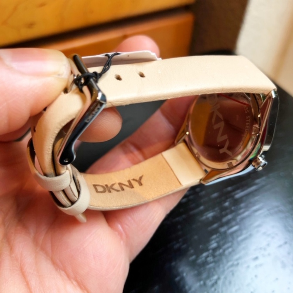 BRAND NEW DKNY WOMEN WATCH